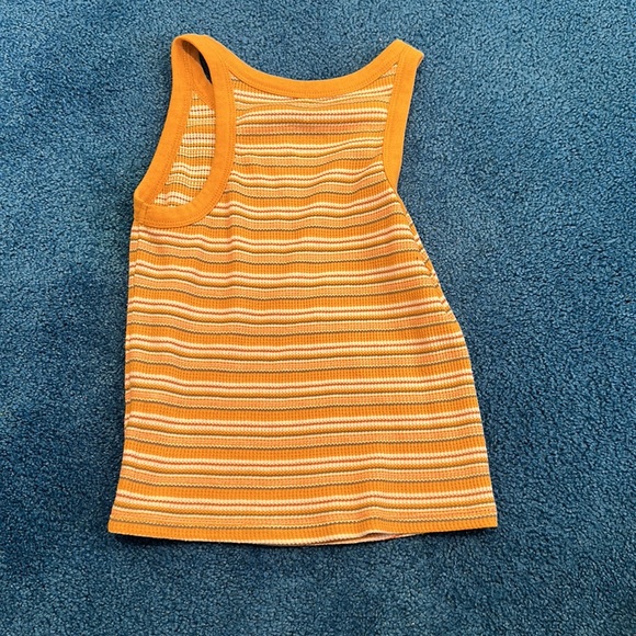 Yellow tank top hardly worn - Picture 2 of 2